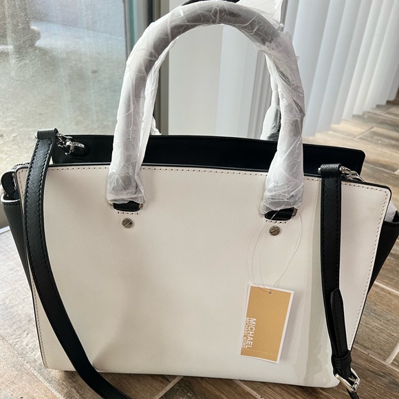 Michael Kors Selma Optic White/Black Large Satchel-NWT - Picture 2 of 4